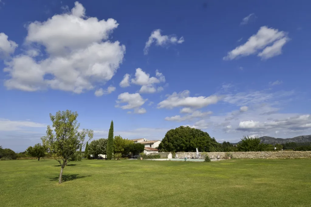 piscine-chambres-mas-du-grialou-location-maison-famille-nombreuse-domaine-vaucluse-carpentras-mont-ventoux-dentelles-provence-101