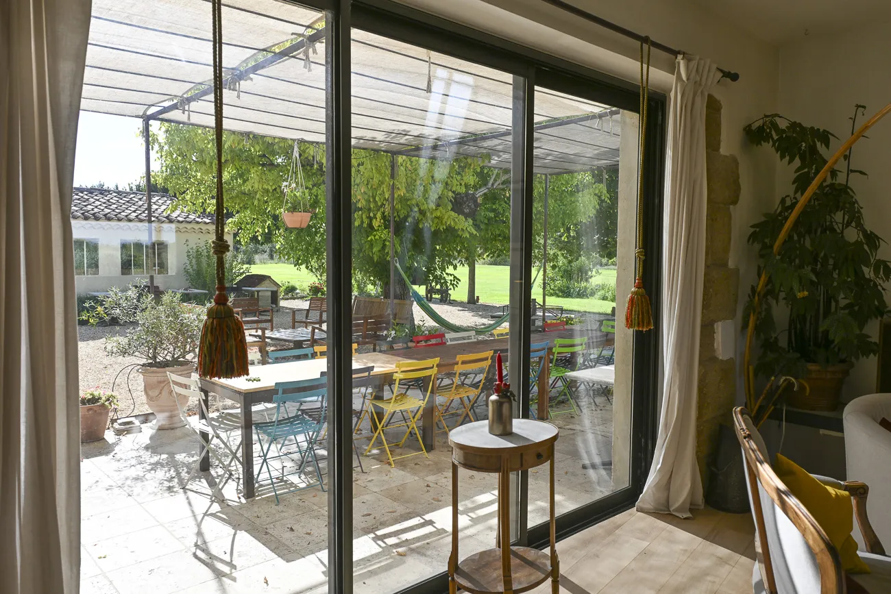 piscine-chambres-mas-du-grialou-location-maison-famille-nombreuse-domaine-vaucluse-carpentras-mont-ventoux-dentelles-provence-38