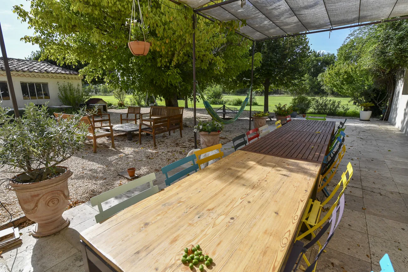 piscine-chambres-mas-du-grialou-location-maison-famille-nombreuse-domaine-vaucluse-carpentras-mont-ventoux-dentelles-provence-51