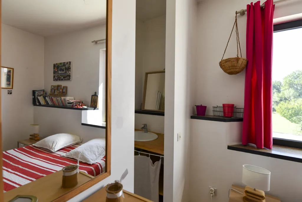 piscine-chambres-mas-du-grialou-location-maison-famille-nombreuse-domaine-vaucluse-carpentras-mont-ventoux-dentelles-provence-90