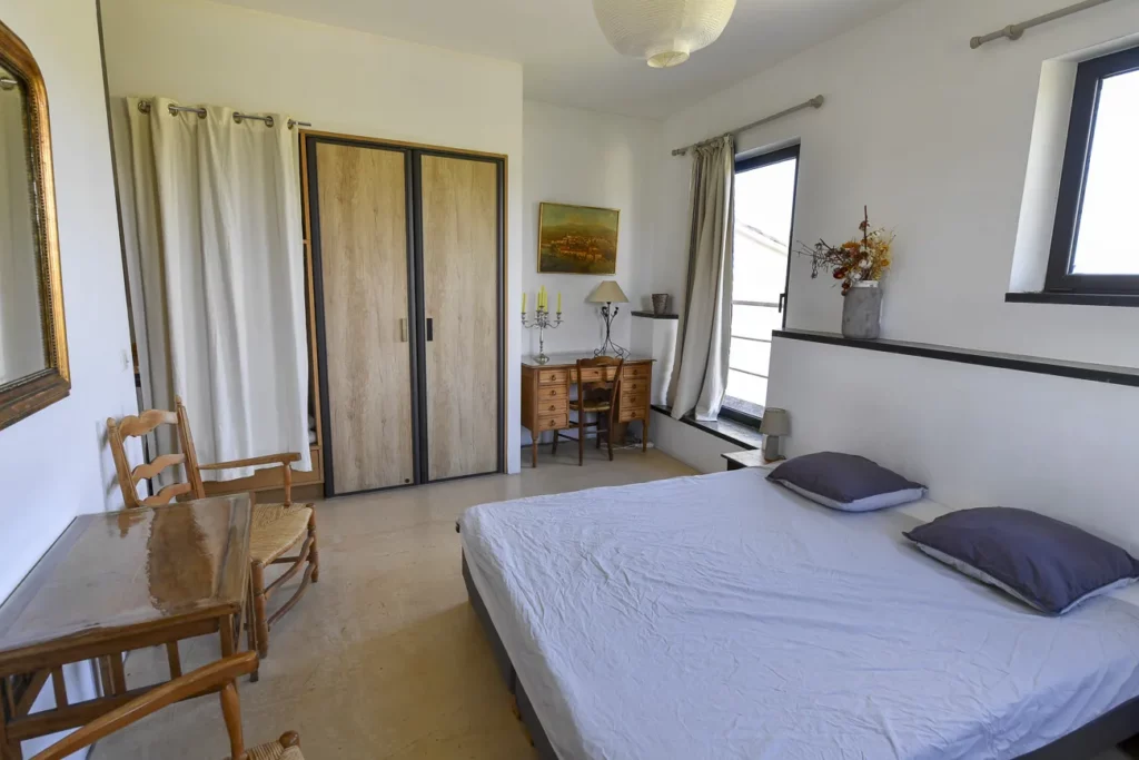 piscine-chambres-mas-du-grialou-location-maison-famille-nombreuse-domaine-vaucluse-carpentras-mont-ventoux-dentelles-provence-92