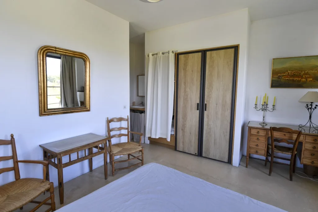 piscine-chambres-mas-du-grialou-location-maison-famille-nombreuse-domaine-vaucluse-carpentras-mont-ventoux-dentelles-provence-96